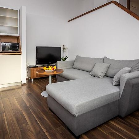 Vinosseum Bor- Es Apartmanhaz Sopron Exteriör bild